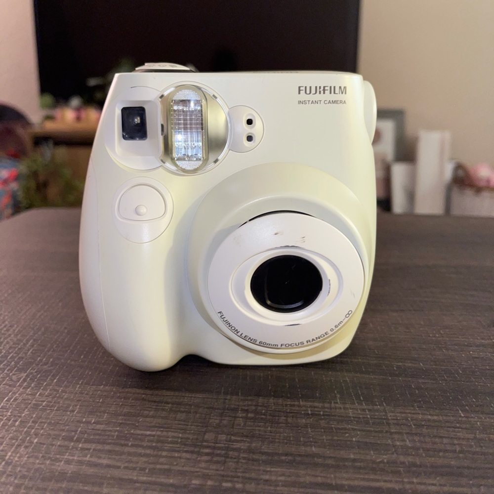 Camera - Picture 4 of 11